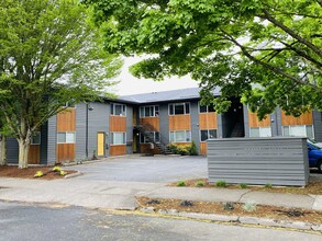 Taylor Corner in Portland, OR - Building Photo - Building Photo