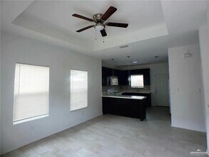 10 10th St in Edinburg, TX - Building Photo - Building Photo