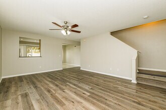 1818 Horsechestnut Ct in Trinity, FL - Building Photo - Building Photo