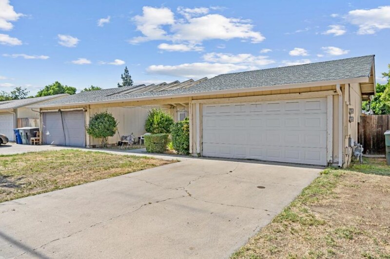 3011 E Orangeburg Ave-Unit -3011 in Modesto, CA - Building Photo