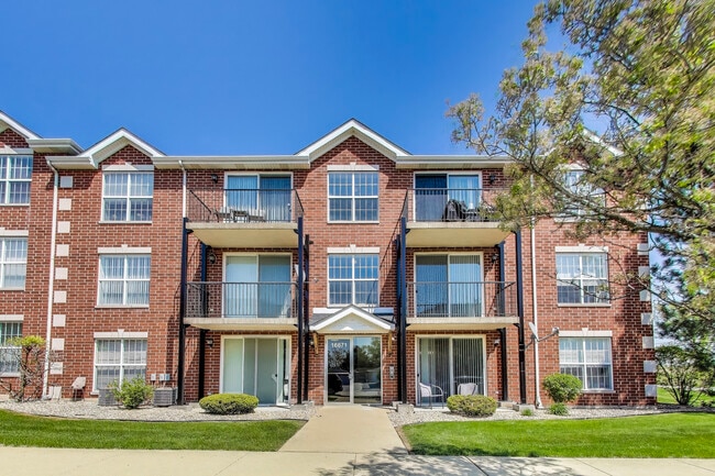 16671 Liberty Cir, Unit 2N