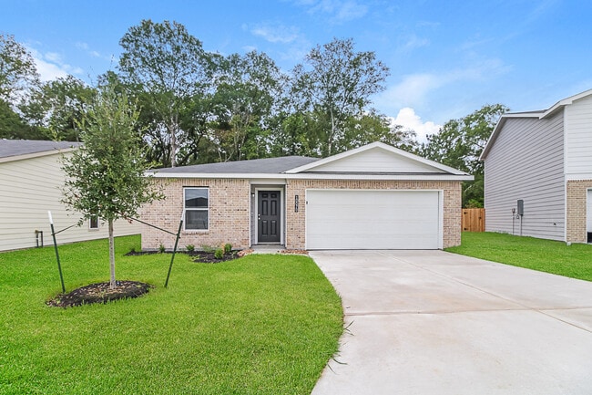 10070 Cerritos dr in Cut And Shoot, TX - Building Photo - Building Photo