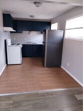 4438 N 61st St, Unit 7 in Omaha, NE - Foto de edificio - Building Photo