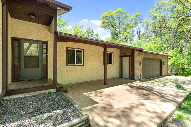 32324 Evergreen St NW in Cambridge, MN - Building Photo - Building Photo