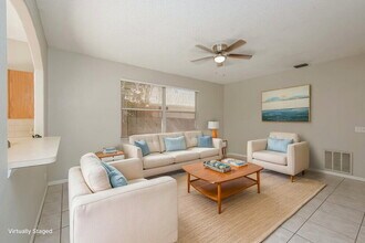 11507 Wellman Dr, Unit 1 in Riverview, FL - Foto de edificio - Building Photo