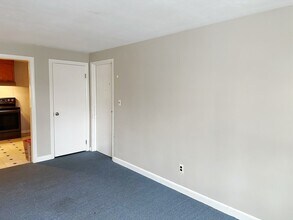 39 Montvale Ave in Woburn, MA - Building Photo - Building Photo