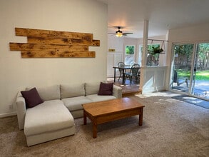 1853 Marlene Ave in Redding, CA - Building Photo - Building Photo