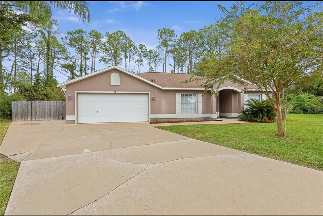 10 Riverview Pl in Palm Coast, FL - Building Photo