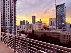 234 NE 3rd St in Miami, FL - Building Photo - Building Photo