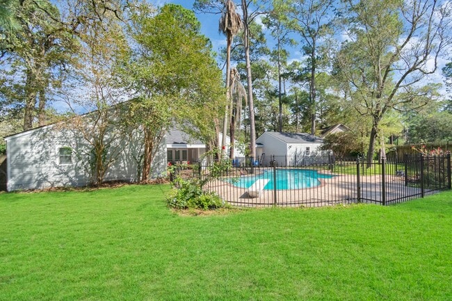 property at 902 Golden Bear Ln