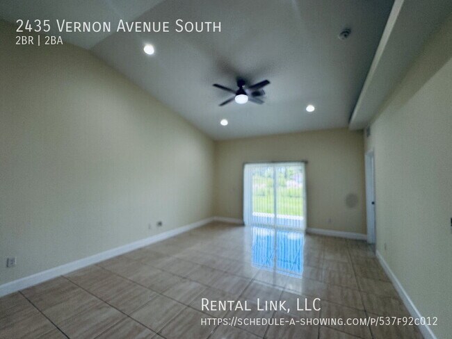 2435 Vernon Ave S in Lehigh Acres, FL - Building Photo - Building Photo