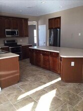 5573 Woodmansee Way in Hamilton, OH - Foto de edificio - Building Photo