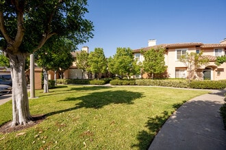 104 Tropea Aisle, Unit 104 in Irvine, CA - Building Photo - Building Photo