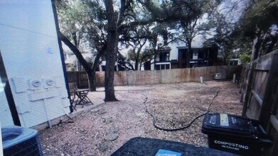 8105 Tuscarora Trail in Austin, TX - Building Photo - Building Photo