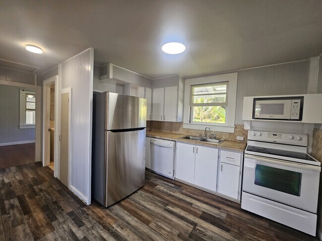 1276 Wailuku Dr in Hilo, HI - Building Photo - Building Photo