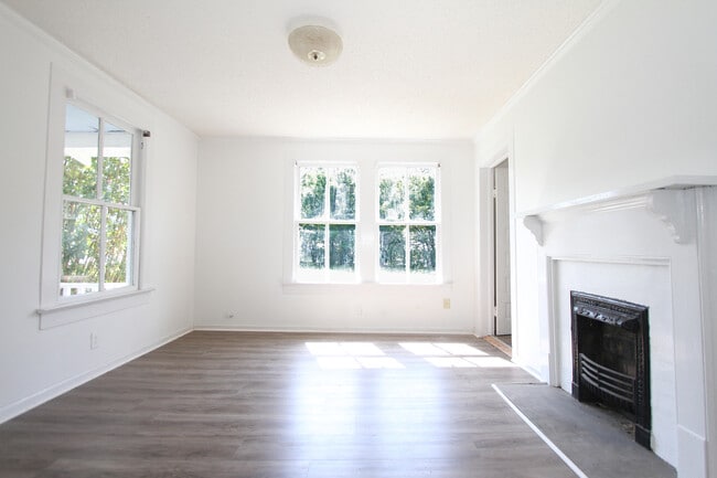706 Shull St in West Columbia, SC - Building Photo - Building Photo