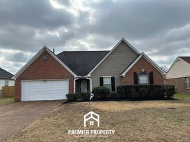 7565 Baysweet Dr in Memphis, TN - Building Photo