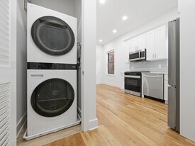 858 West Side Ave in Jersey City, NJ - Building Photo