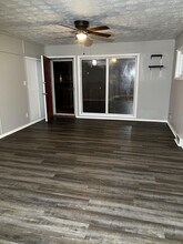 4820 Bluebird Ave in Louisville, KY - Building Photo - Building Photo