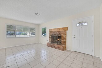 625 National St in Henderson, NV - Building Photo - Building Photo