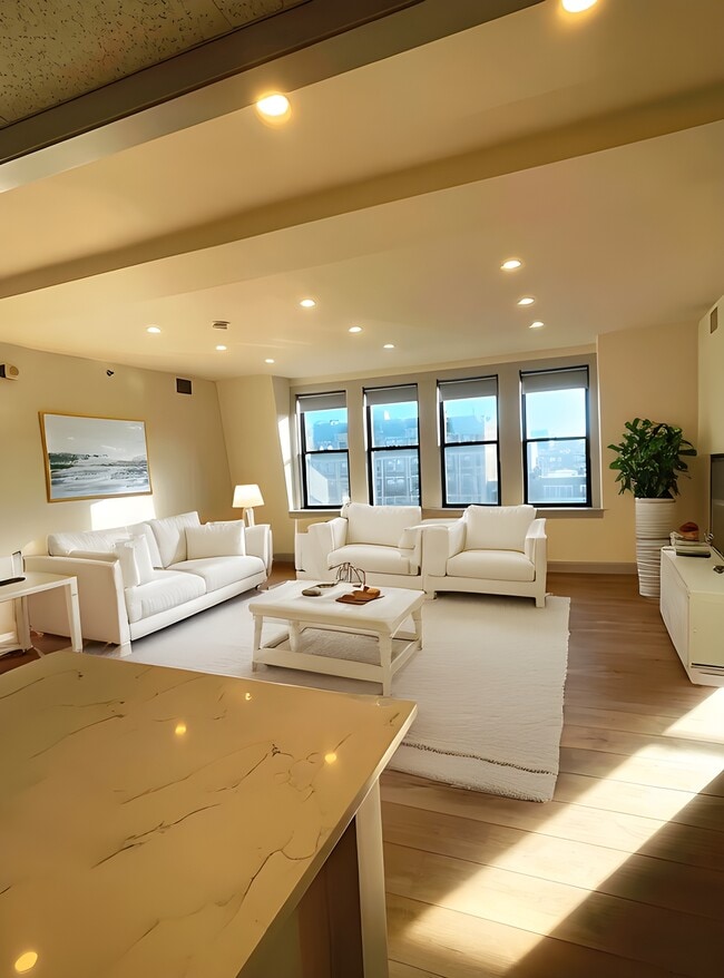 475 MA-2, Unit 701-702