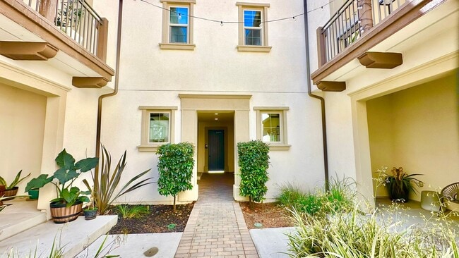 909 Slate St in San Marcos, CA - Building Photo - Building Photo