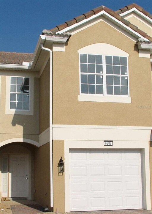 6808 Sperone St in Orlando, FL - Building Photo