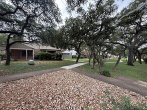 7825 Beauregard Cir in Austin, TX - Building Photo - Building Photo