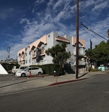 1511 Mariposa Ave in Los Angeles, CA - Building Photo - Building Photo