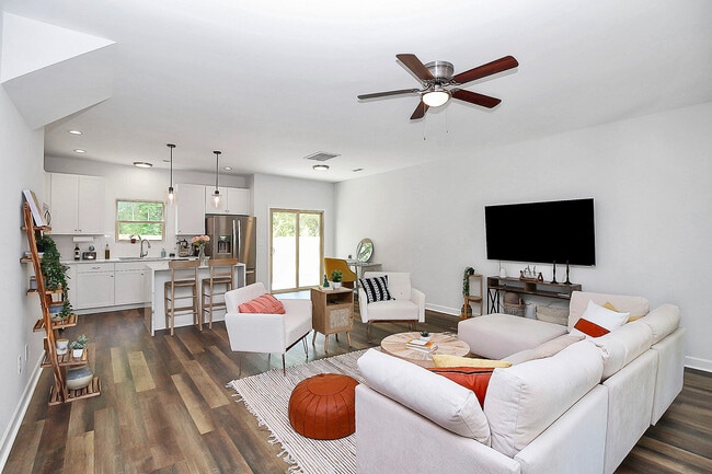 property at 6030 Hunters Crossing Ln