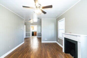 2417 25th St in Lubbock, TX - Building Photo - Building Photo