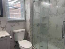 180 Littleton Rd, Unit 90 in Parsippany, NJ - Building Photo