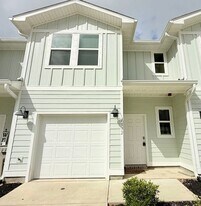 1532 Farragut Way in Pensacola, FL - Building Photo