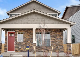 828 N Quatar St in Aurora, CO - Foto de edificio - Building Photo