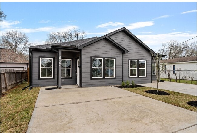 property at 4645 Larkspur St