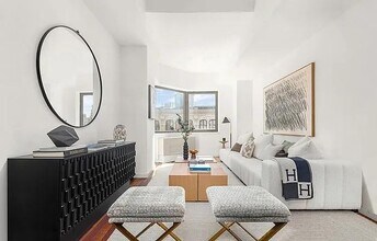 121 E 23rd St in New York, NY - Foto de edificio - Building Photo