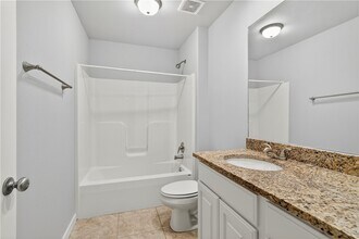 2304 SW Juniper Ave in Bentonville, AR - Building Photo - Building Photo