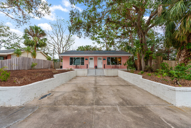 974 Tennessee Ln in Sarasota, FL - Building Photo - Building Photo