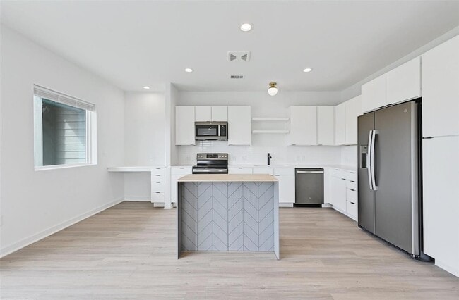 property at 100 Mockingbird Ln W