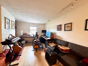 1247 Trapelo Rd in Waltham, MA - Building Photo - Building Photo