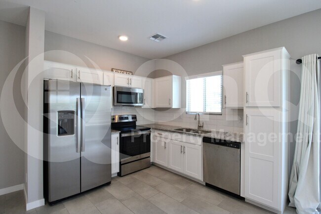 2234 W El Caro Dr in Phoenix, AZ - Building Photo - Building Photo