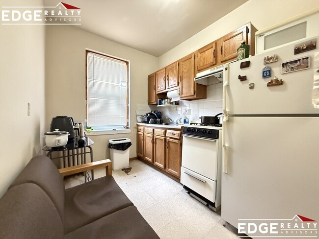 property at 160 Strathmore Rd