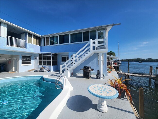 2106 N Ocean Dr in Hollywood, FL - Building Photo - Building Photo