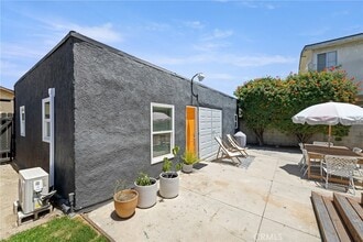 1583 W 48th St in Los Angeles, CA - Building Photo - Building Photo