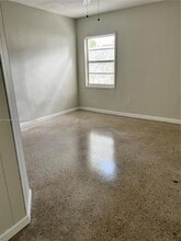 1625 Rodman St, Unit E in Hollywood, FL - Foto de edificio - Building Photo