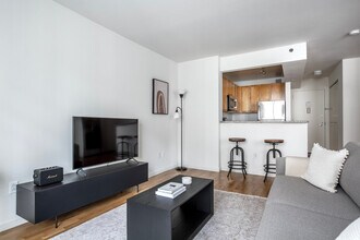 1501 Lexington Ave in New York, NY - Building Photo - Building Photo