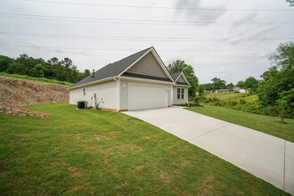 606 Geranium Ln in Lyman, SC - Building Photo - Building Photo