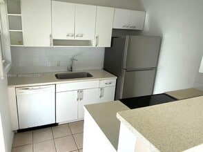 920 NE 108th St in Biscayne Park, FL - Building Photo - Building Photo