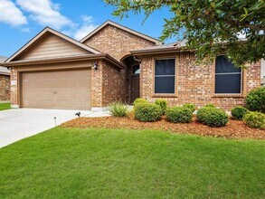 1136 York Minster Dr in Fort Worth, TX - Building Photo - Building Photo