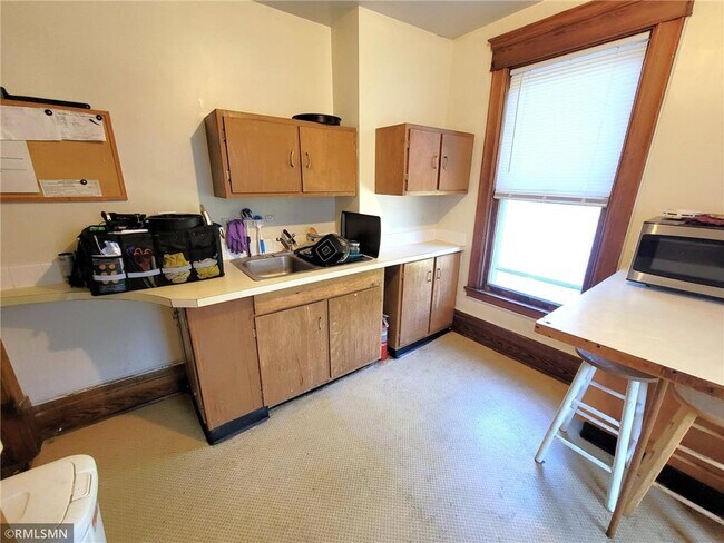 126 S 4th St in River Falls, WI - Building Photo - Building Photo